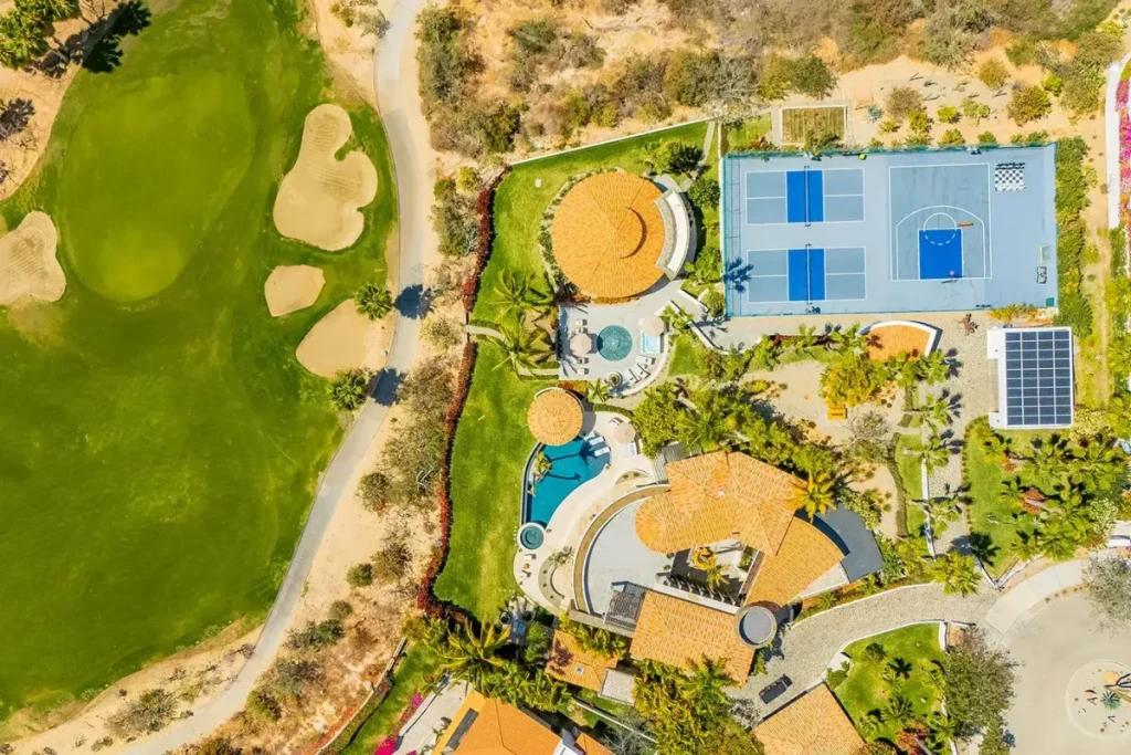 Boutique-Hotel-Scale Estate