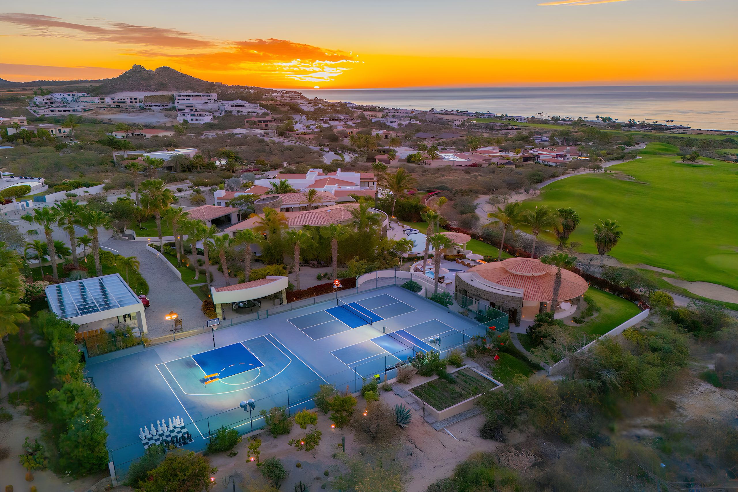 Casa Kokomo pickleball courts